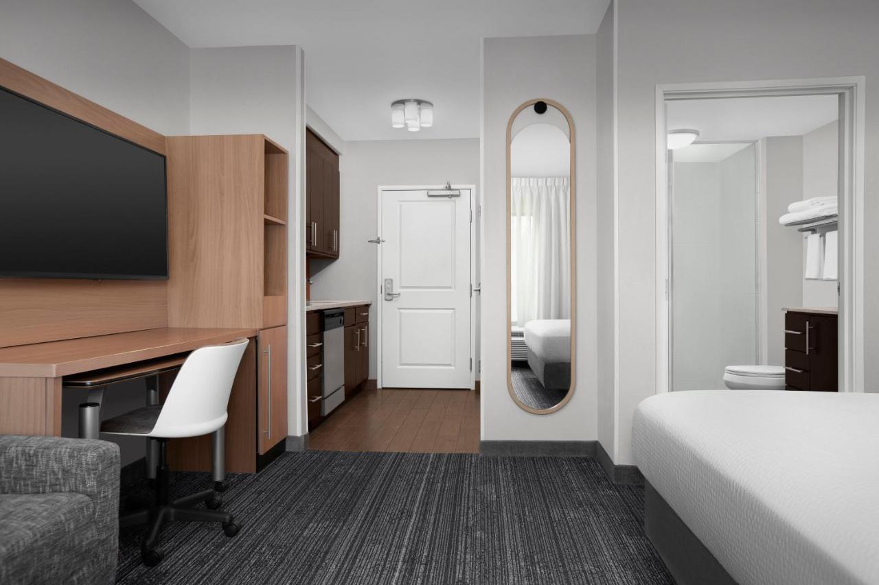 Studio King Room at TownePlace Suites Bridgeport Clarksburg
