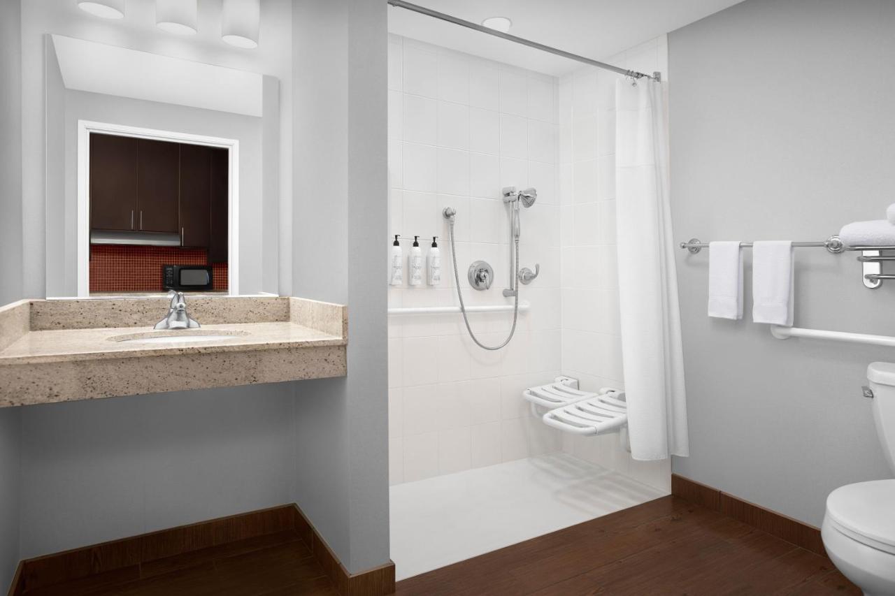 Studio King Room at TownePlace Suites Bridgeport Clarksburg