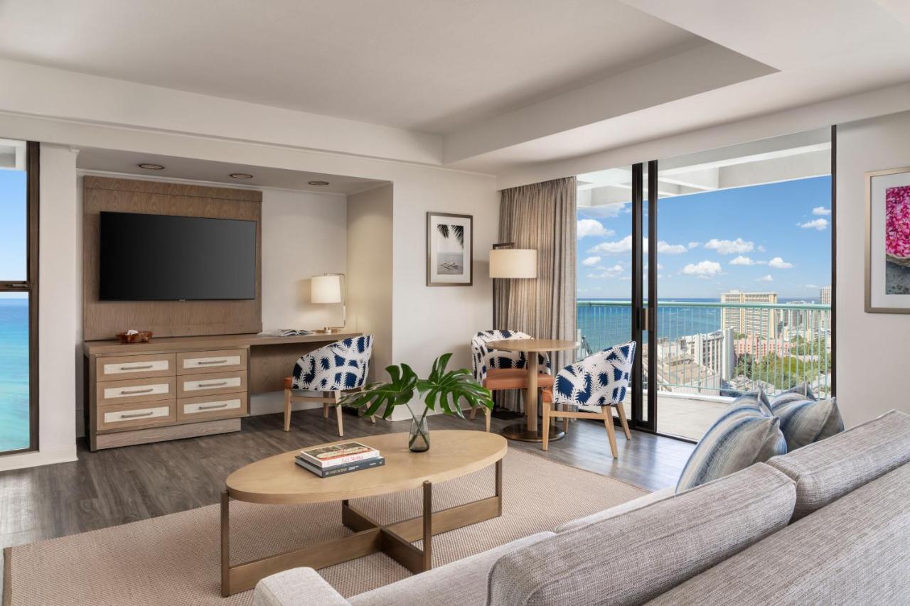 Larger Guest room, 1 King, Ocean view, Ainahau Tower at Sheraton Princess Kaiulani Waikiki Beach