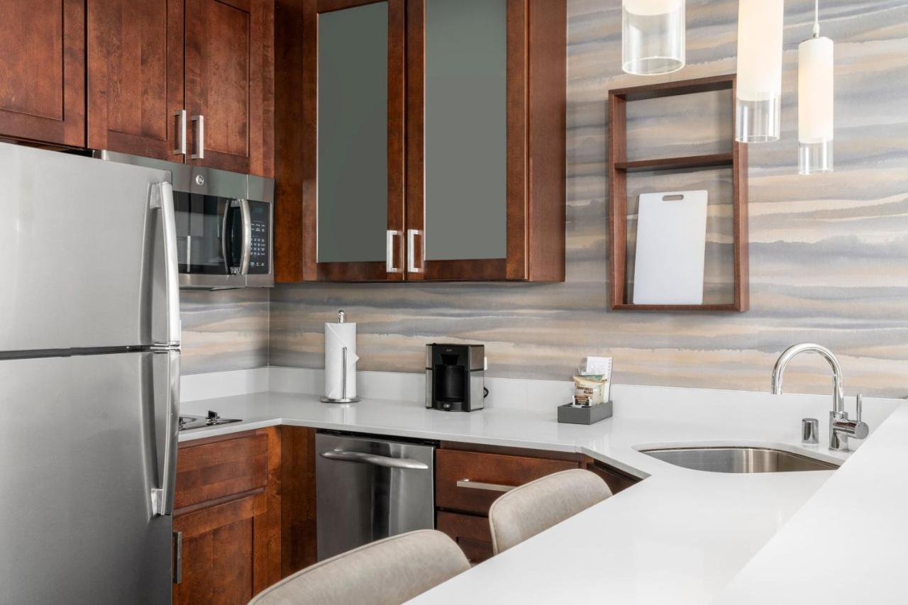 | Residence Inn by Marriott Milwaukee West
