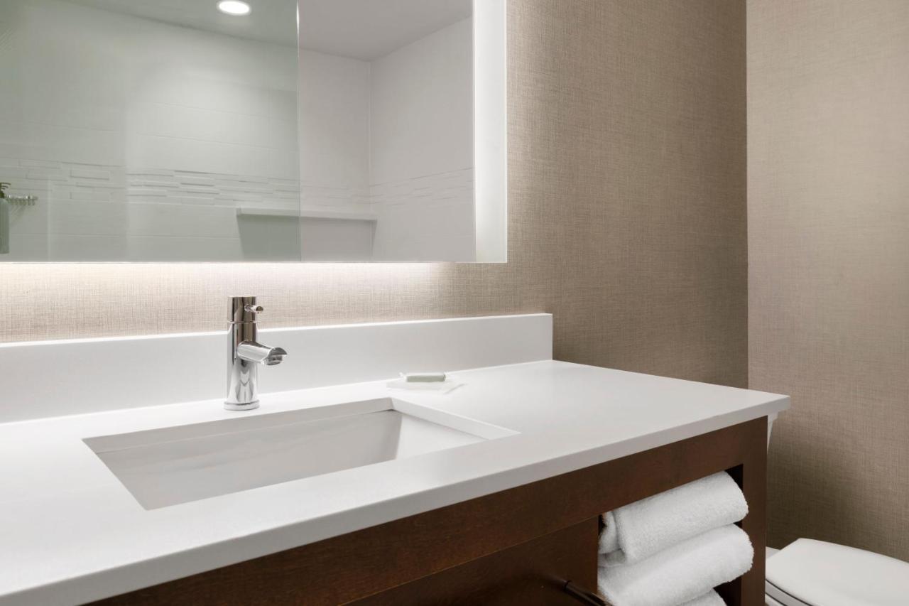 | Residence Inn by Marriott Milwaukee West
