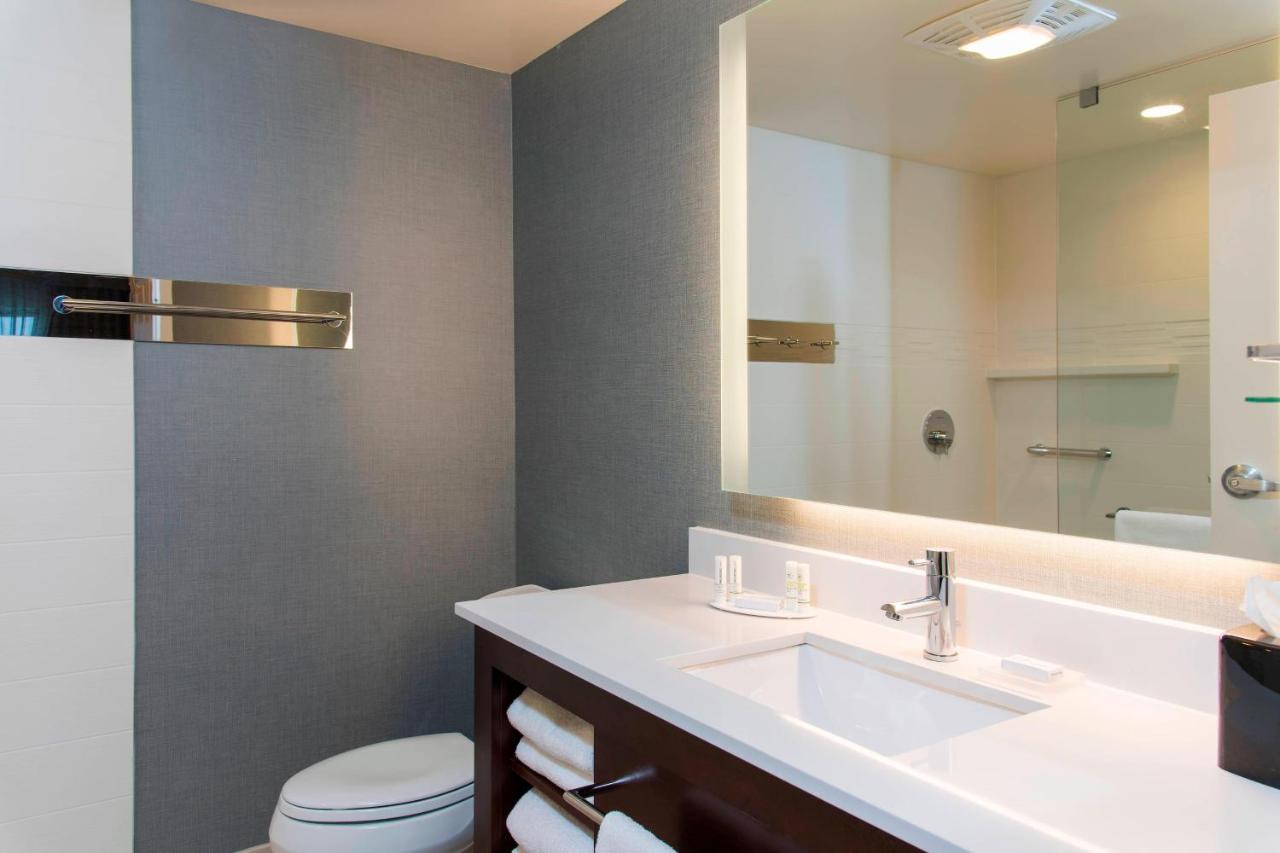 | Residence Inn by Marriott Milwaukee West