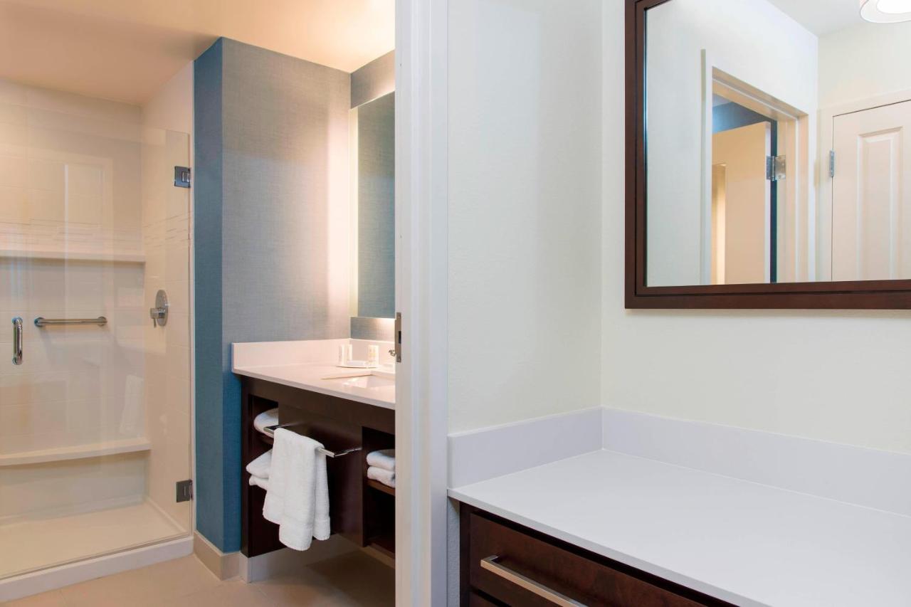 | Residence Inn by Marriott Milwaukee West