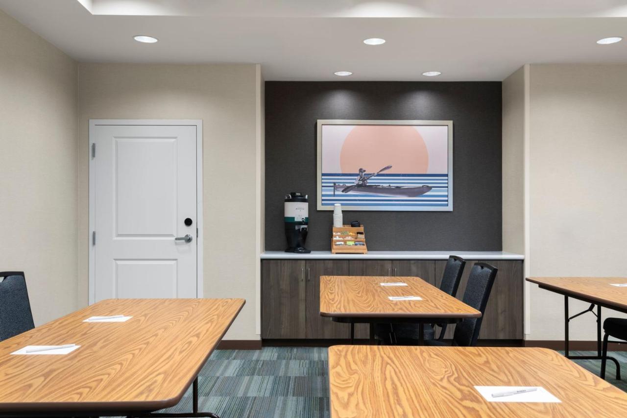 | Residence Inn by Marriott Milwaukee West