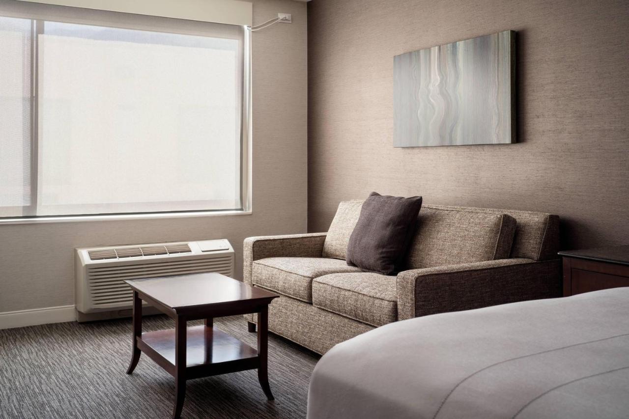 Deluxe King Room with Sofa Bed at Provo Marriott Hotel & Conference Center