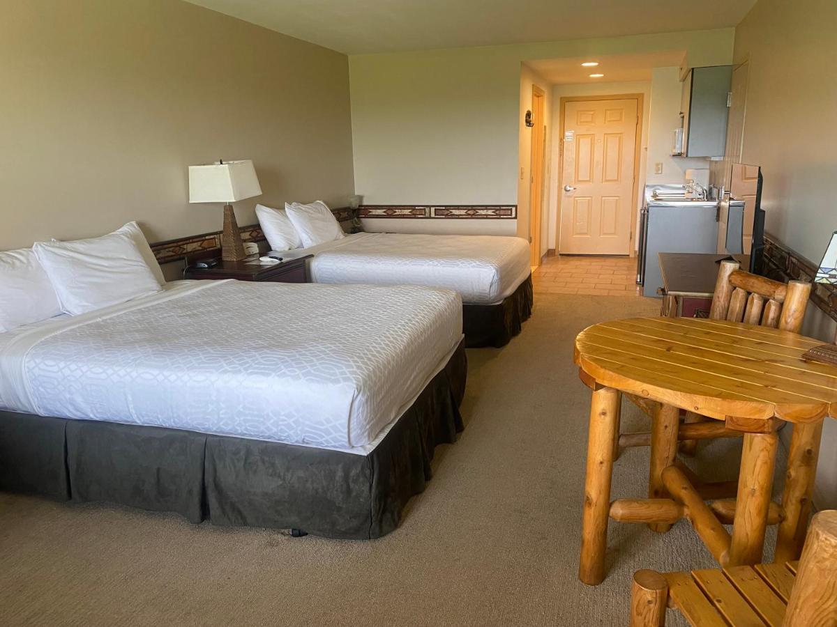 | August Lodge Cooperstown