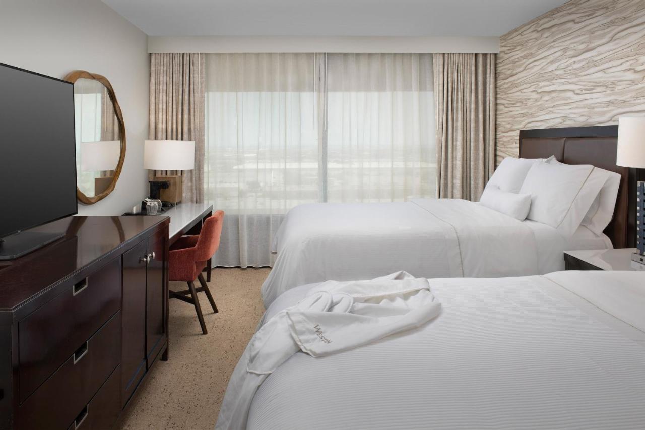 Executive level, Guest room, 2 Double, High floor at The Westin Dallas Fort Worth Airport