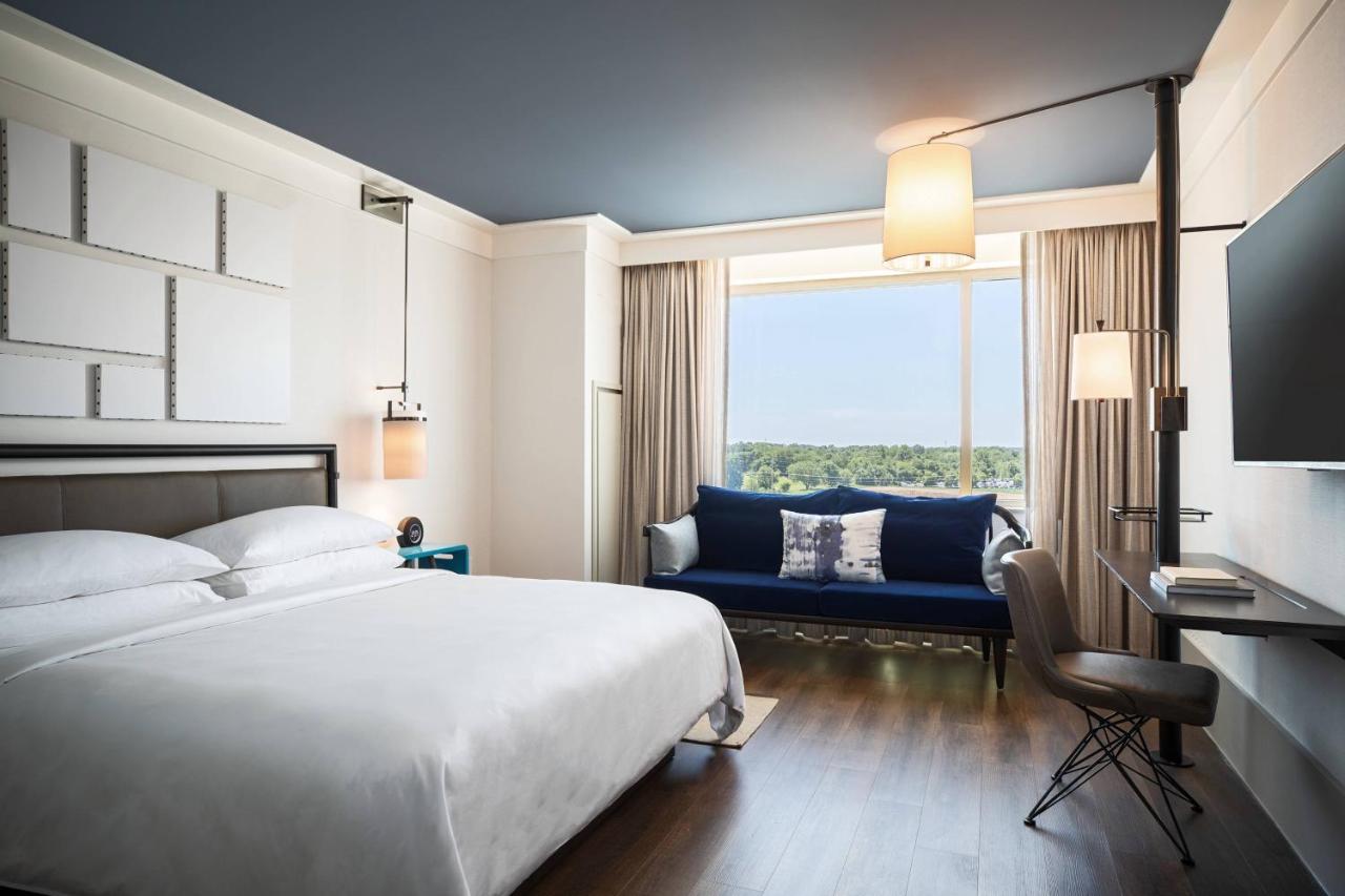 | Renaissance Columbus Westerville-Polaris Hotel