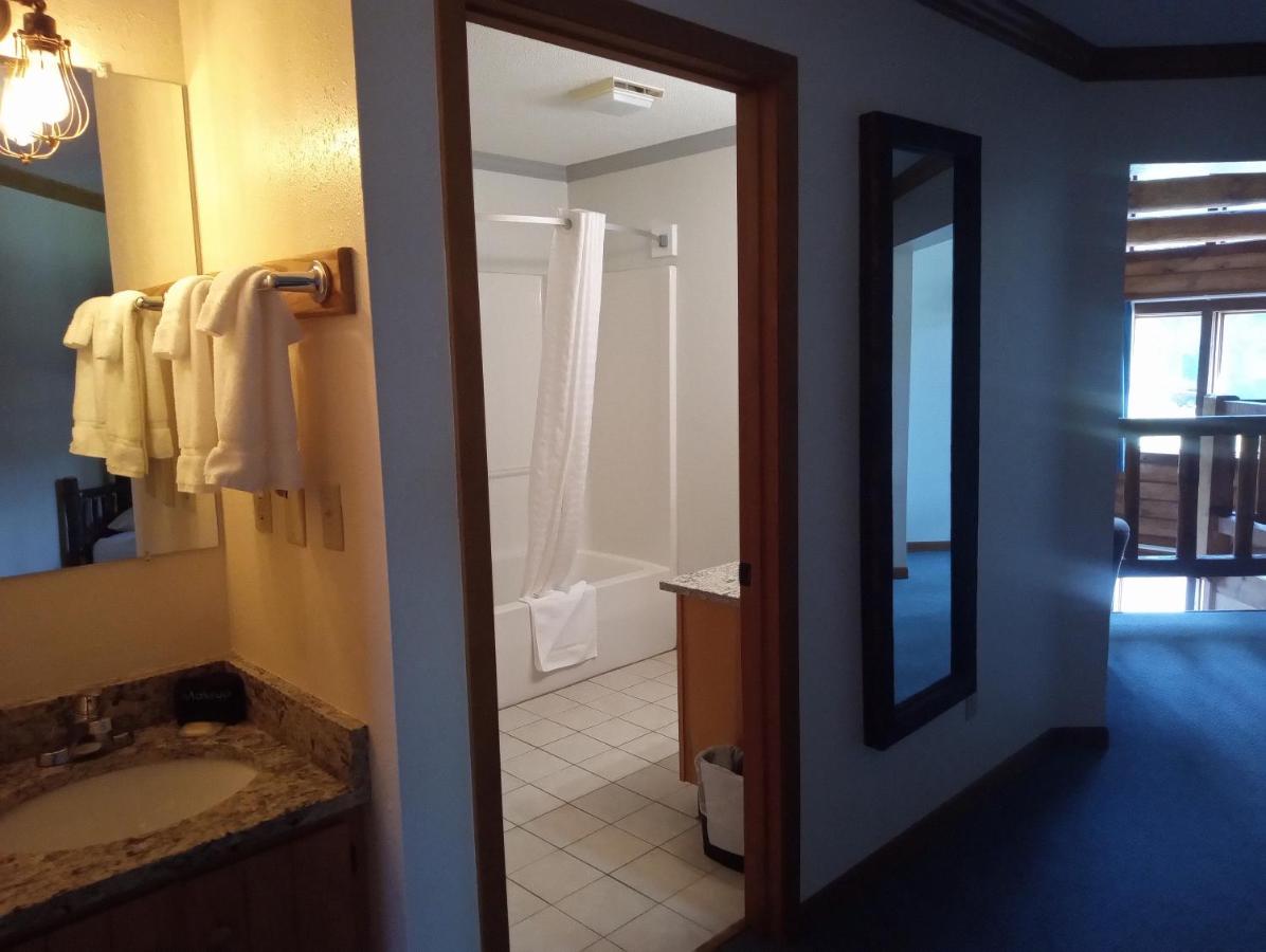 | Centerstone Resort Lake-Aire