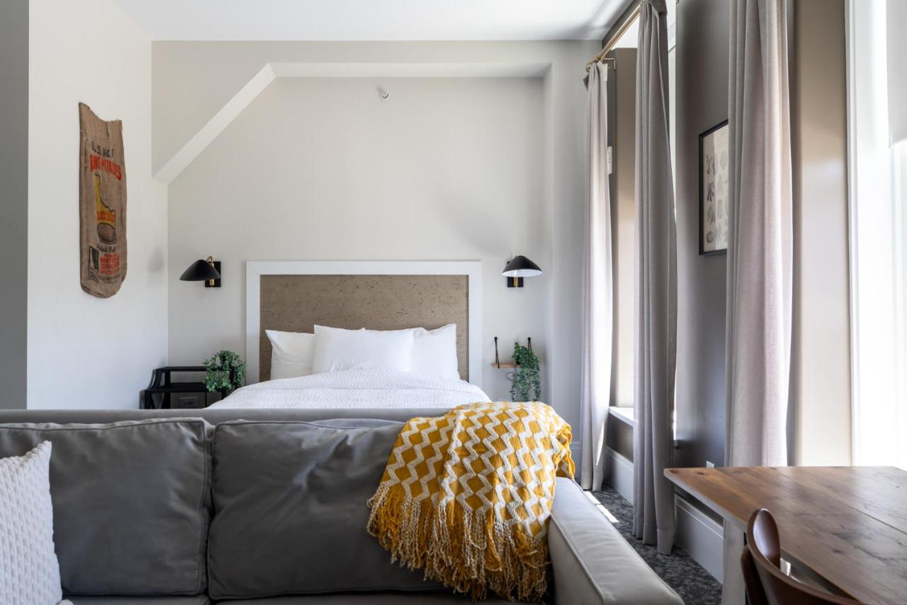 Studio Apartment at Hancock House