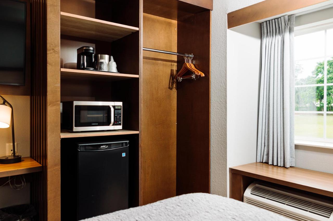 Deluxe Double Room at Microtel Inn & Suites by Wyndham Carolina Beach