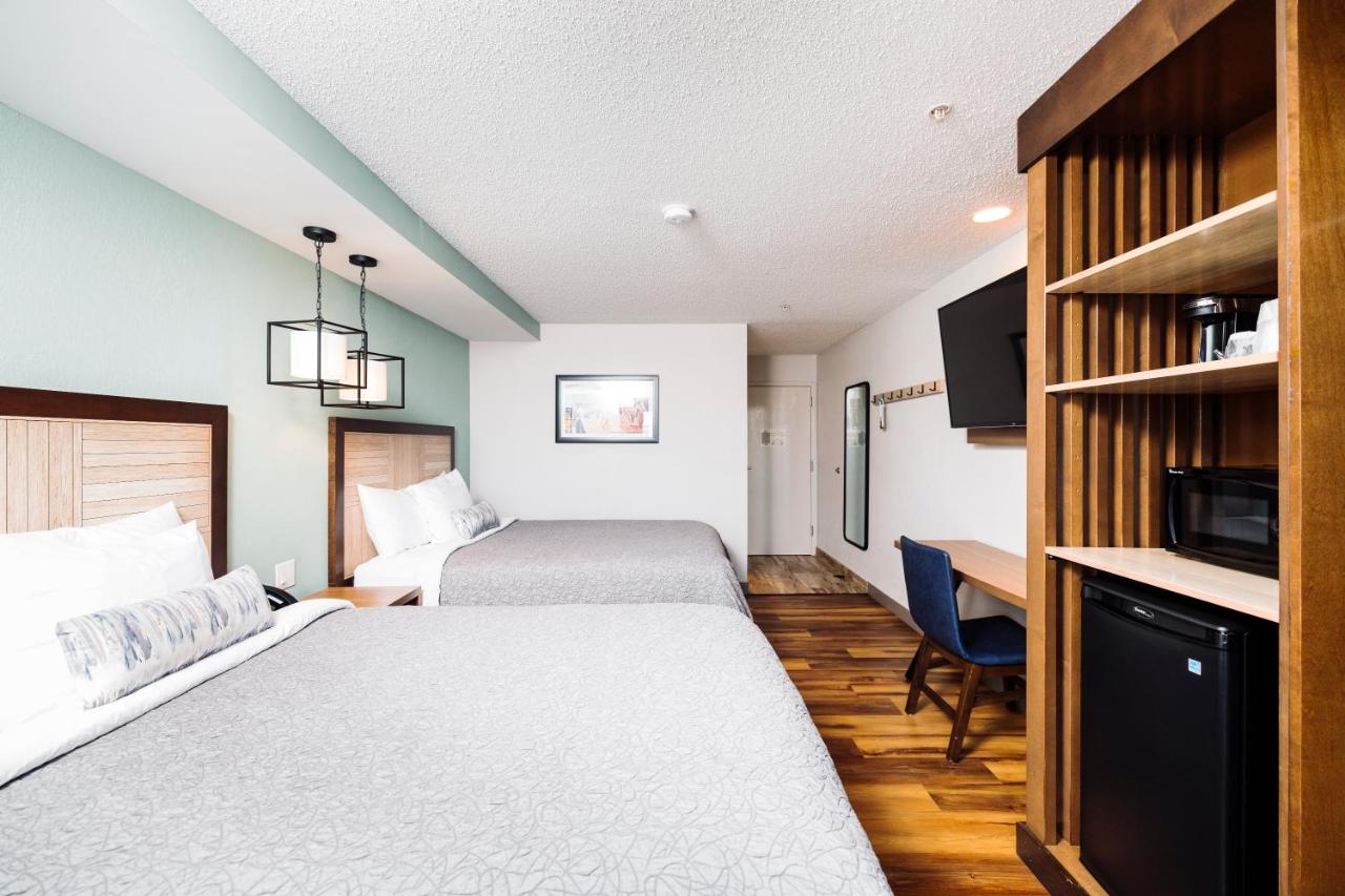 Deluxe Double Room at Microtel Inn & Suites by Wyndham Carolina Beach