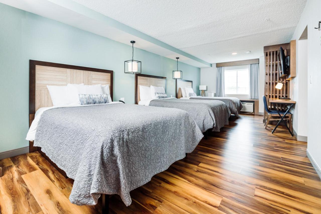 Two-Bedroom Suite at Microtel Inn & Suites by Wyndham Carolina Beach