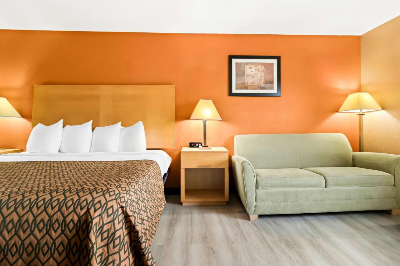 King Room at Best Western Paducah Inn