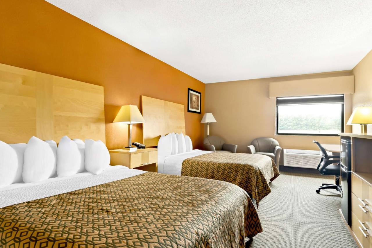 Queen Room with Two Queen Beds - Disability Access at Best Western Paducah Inn