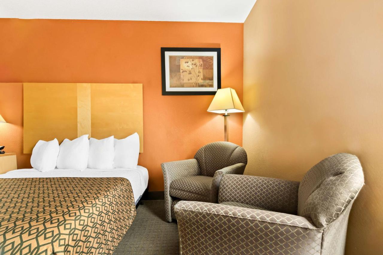 Queen Room with Two Queen Beds - Disability Access at Best Western Paducah Inn