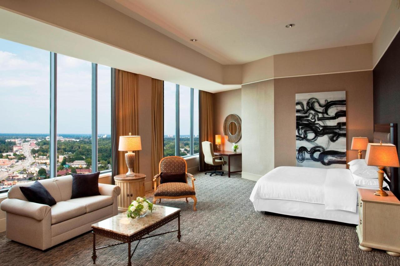 | Sheraton Greensboro at Four Seasons