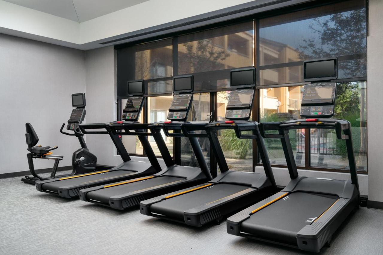 | Courtyard by Marriott Little Rock West