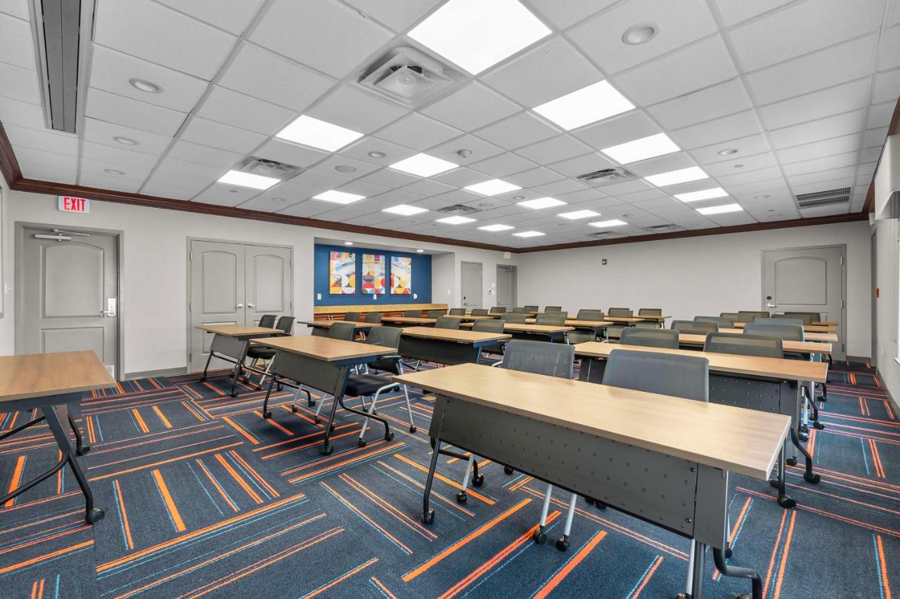 | Hampton Inn & Suites - Saint Louis South Interstate 55