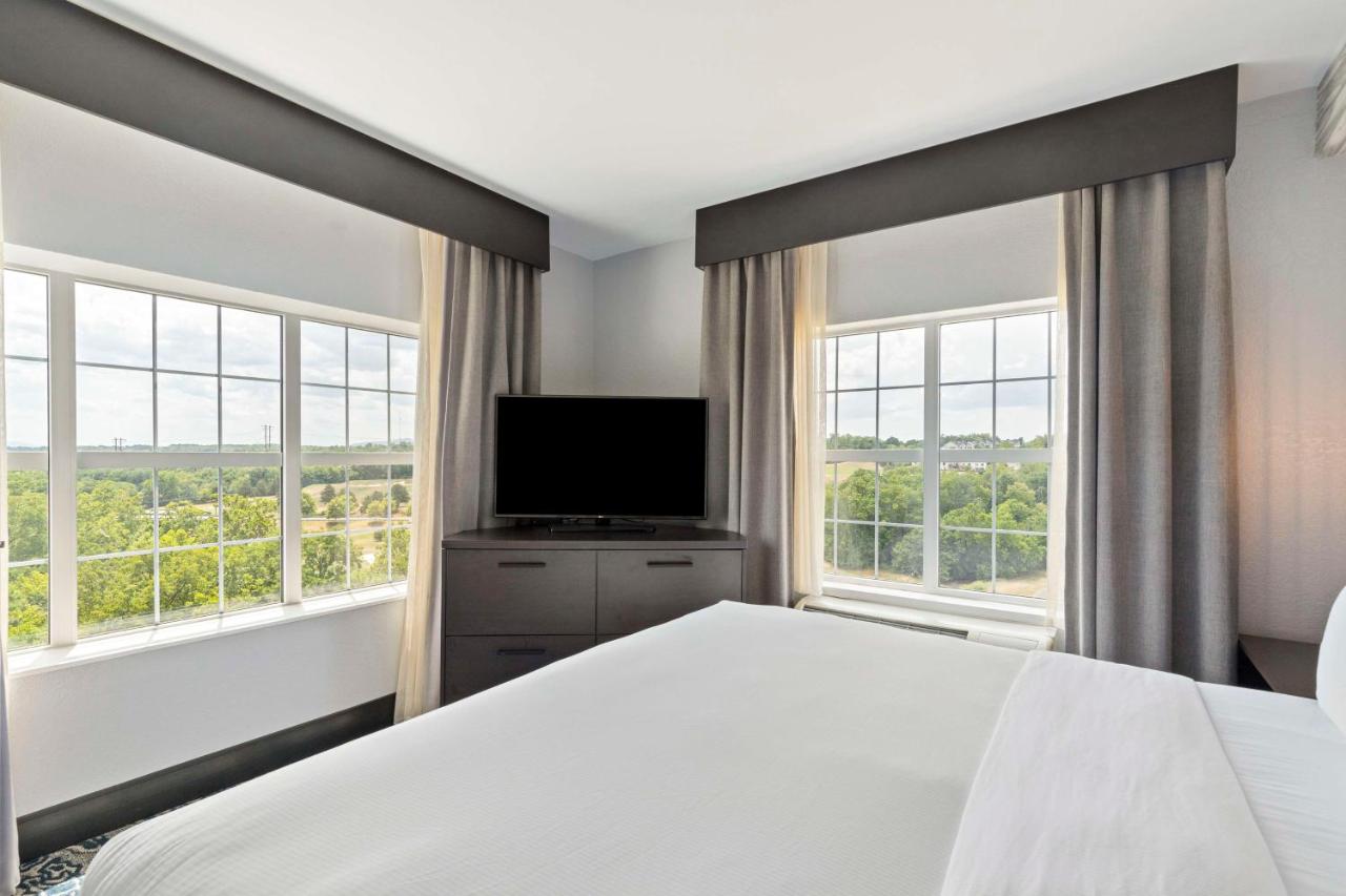 King Suite with Golf View at Holiday Inn & Suites Front Royal Blue Ridge Shadows