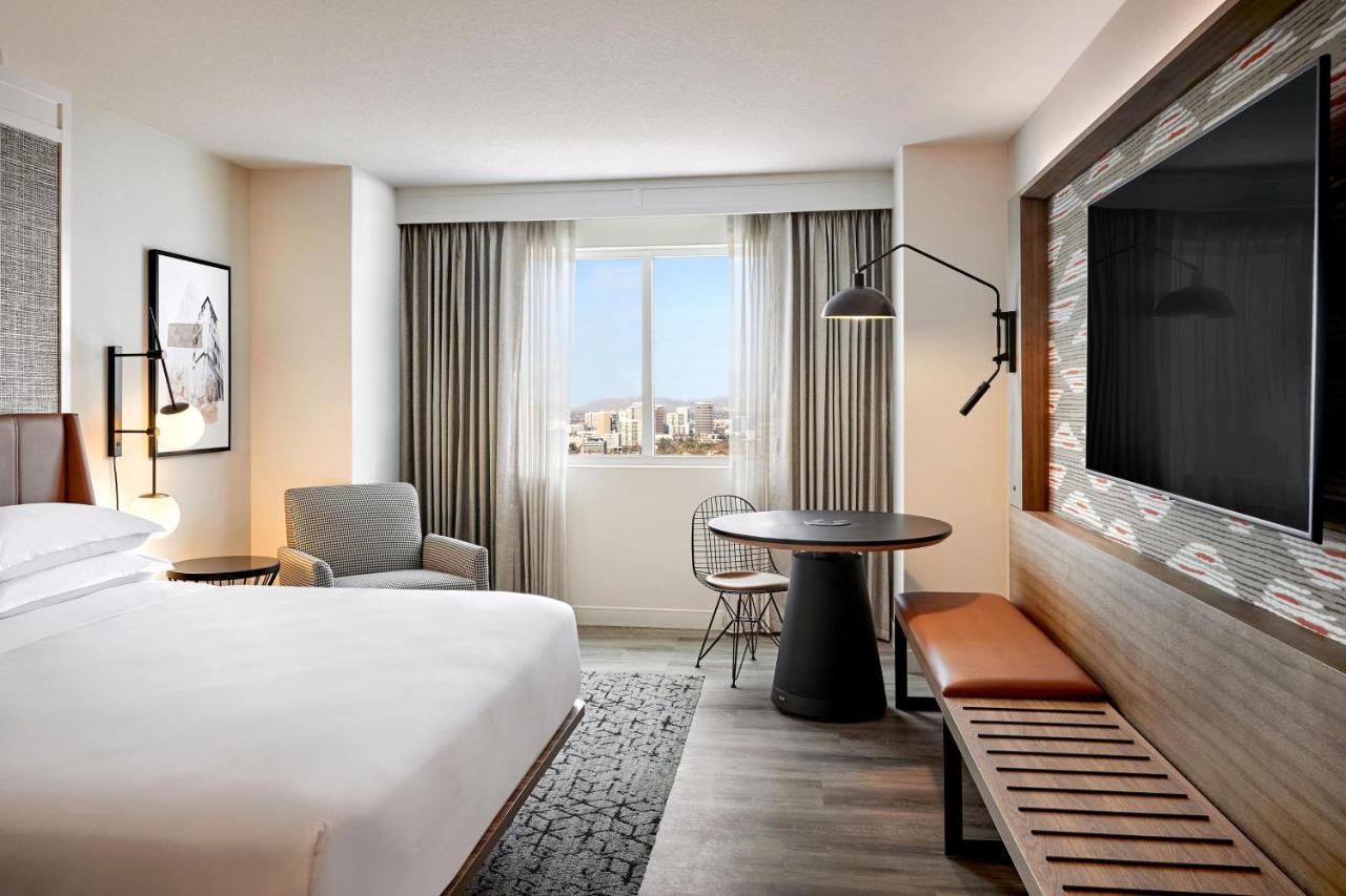 | Sheraton Phoenix Downtown