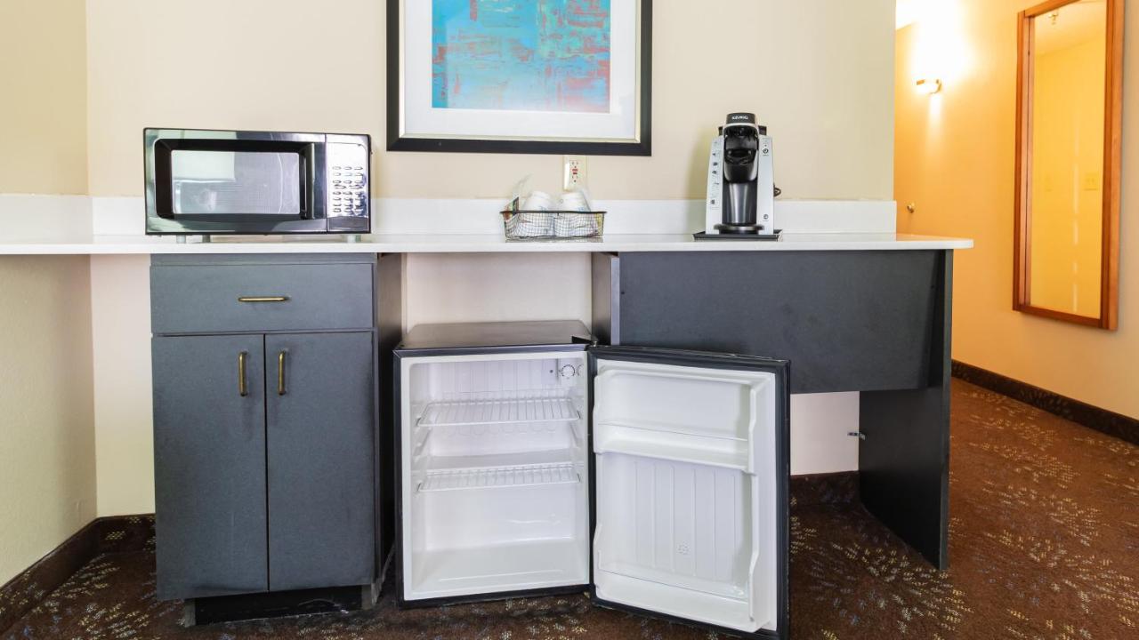  | Holiday Inn Express Hotel & Suites Birmingham-Irondale(East), an IHG Hotel