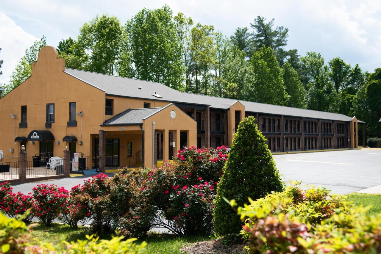 | Columbus Inn and Suites