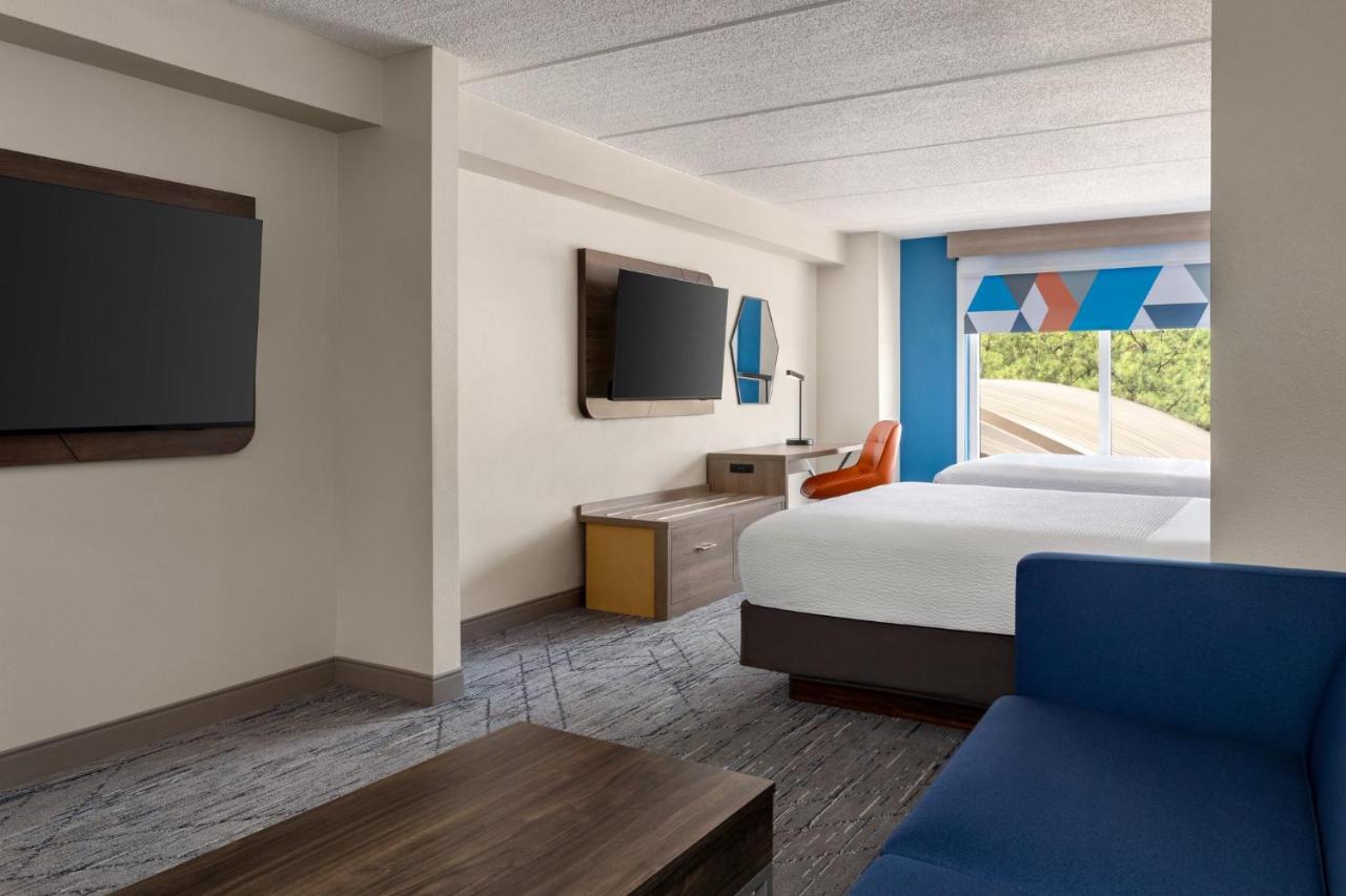Queen Room - Disability Access at Holiday Inn Express Hotel & Suites Birmingham-Irondale(East) by IHG