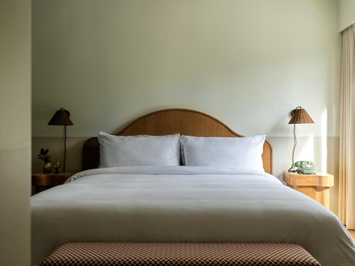 | Casa Loma Beach Hotel (formerly The Inn at Laguna Beach)