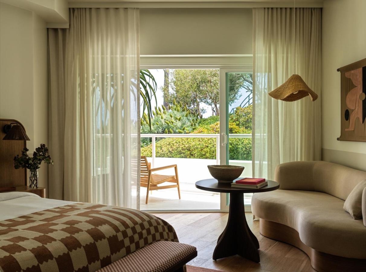 | Casa Loma Beach Hotel (formerly The Inn at Laguna Beach)