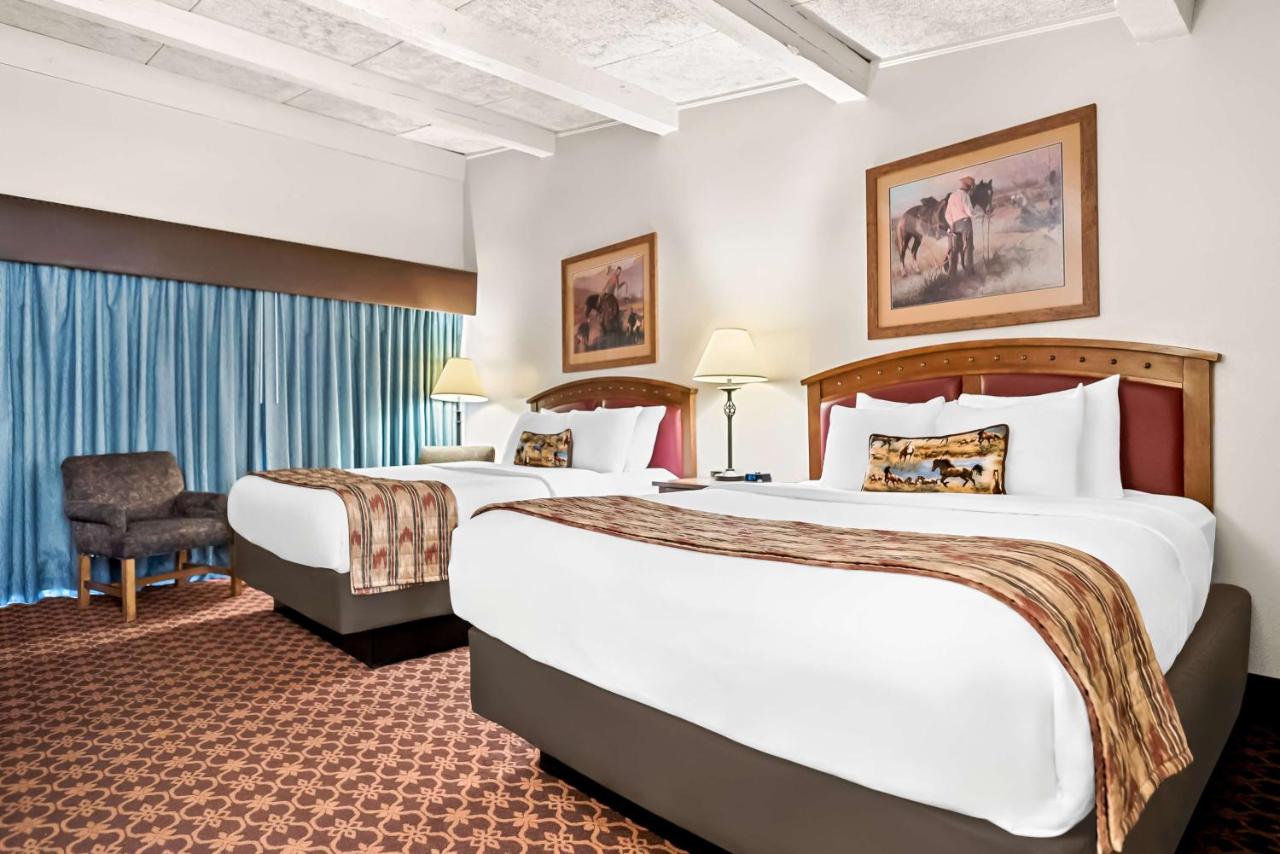 Queen Room with Two Queen Beds - Non-Smoking at Best Western Outlaw Inn
