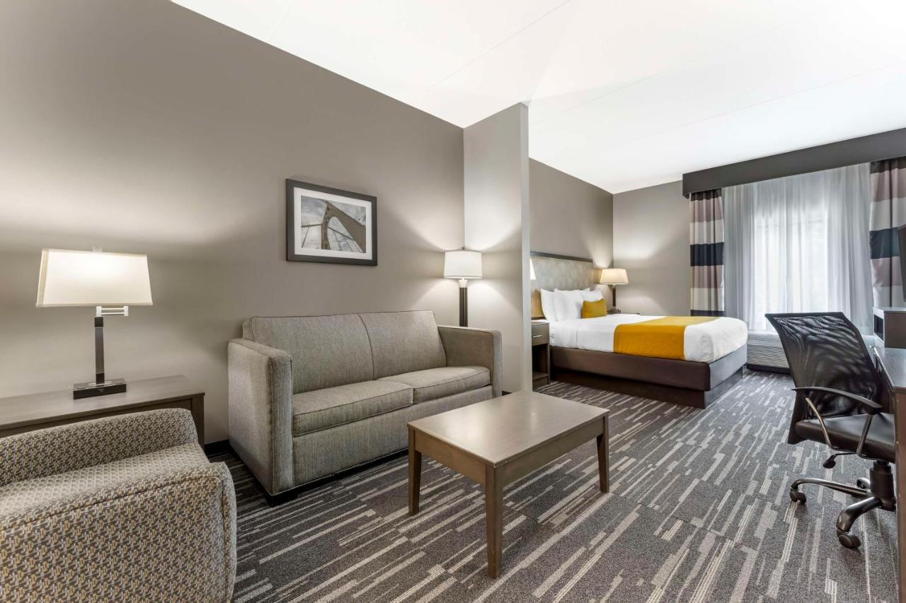 | Best Western Plus Cranberry-Pittsburgh North