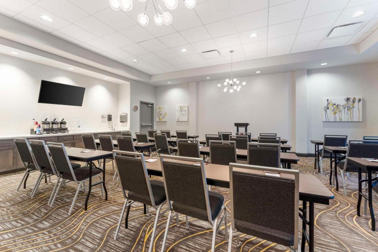 | Best Western Plus Cranberry-Pittsburgh North
