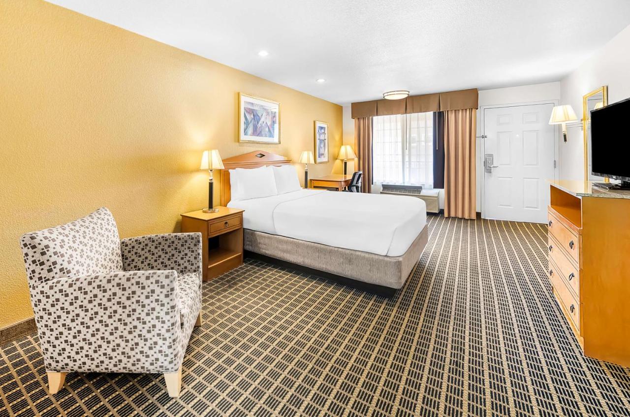 Queen Room at SureStayPlus Hotel by Best Western San Jose Central City