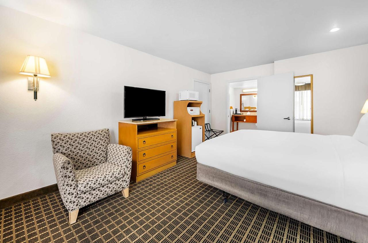 King Room with Mobility Accessible Tub at SureStayPlus Hotel by Best Western San Jose Central City