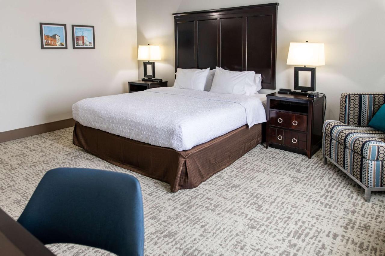 King Room - Disability Access/Non-Smoking at Hampton Inn & Suites Effingham