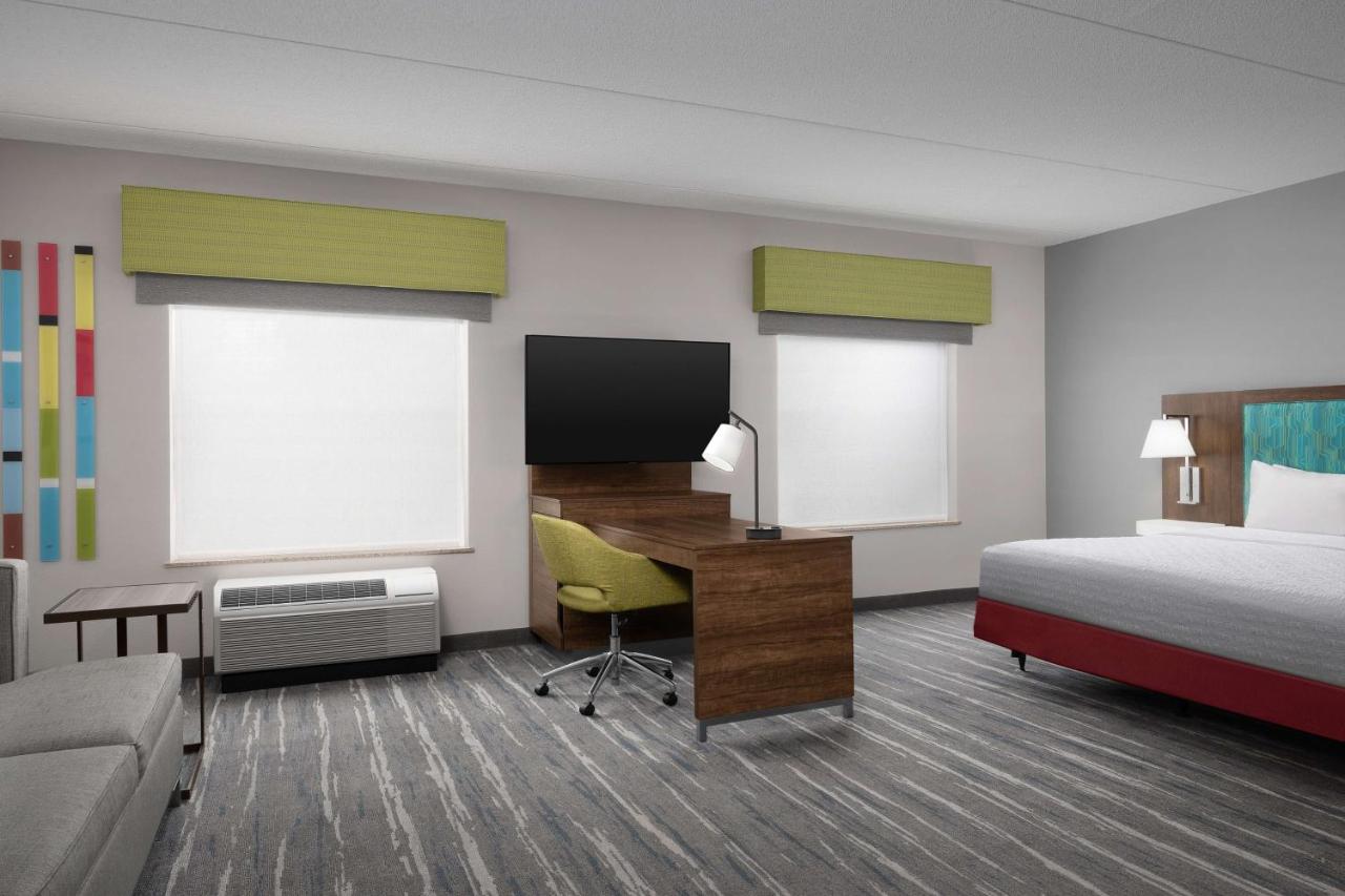 King Suite - Non-Smoking at Hampton Inn & Suites Durham/North I-85