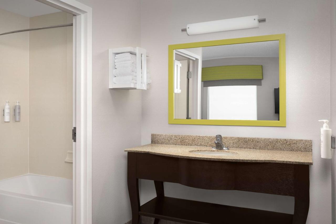 King Suite - Non-Smoking at Hampton Inn & Suites Durham/North I-85