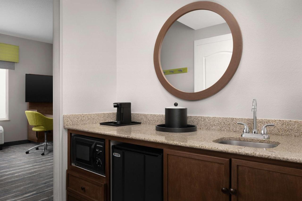 King Suite - Non-Smoking at Hampton Inn & Suites Durham/North I-85