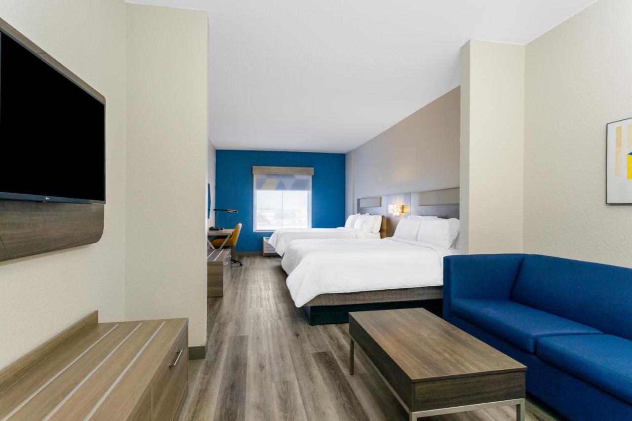 Executive One-Bedroom King Suite - Non-Smoking at Holiday Inn Express Hotel & Suites Ocoee East by IHG