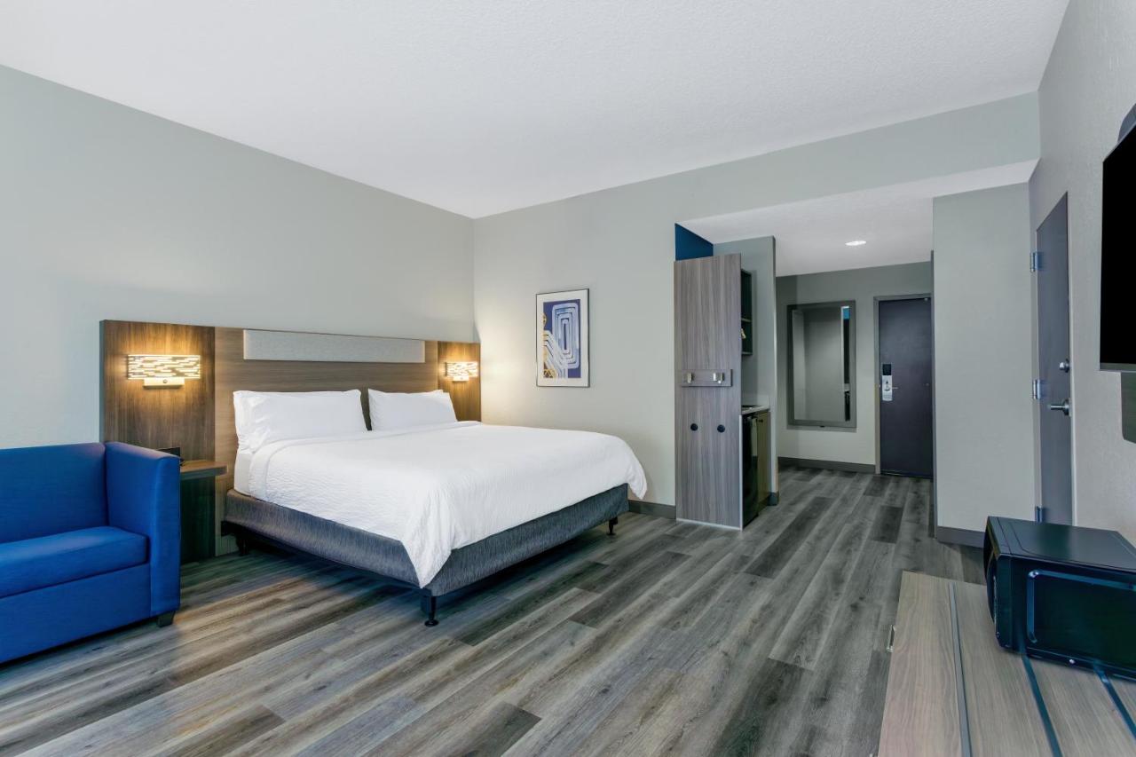 King Suite - Non-Smoking at Holiday Inn Express Hotel & Suites Ocoee East by IHG