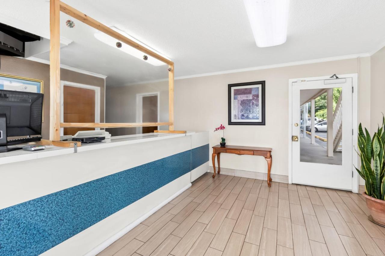 | Econo Lodge Saint George