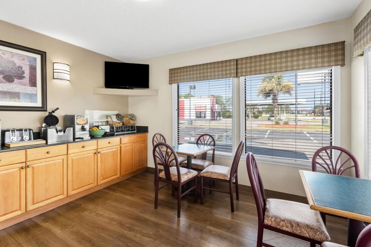 | Econo Lodge Saint George