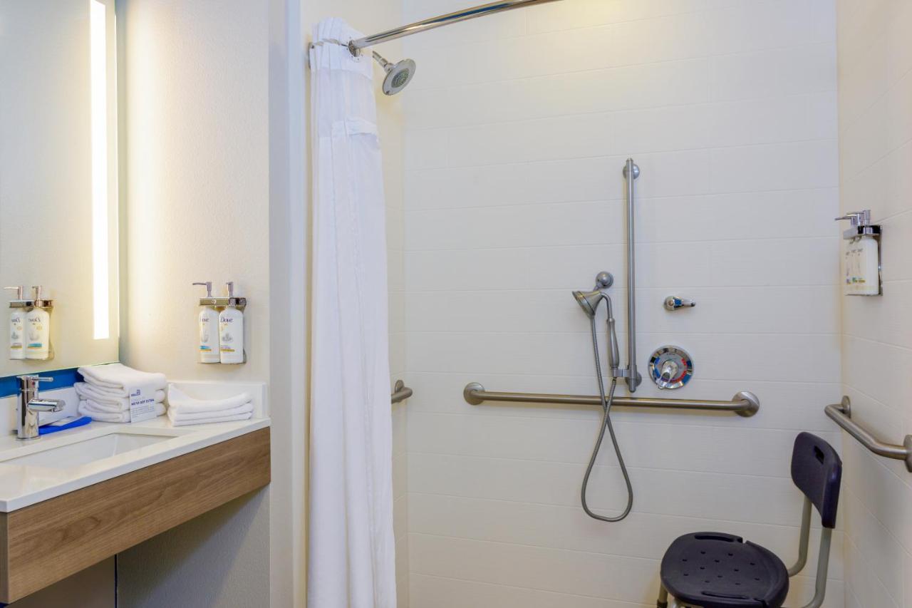 | Holiday Inn Express Hotel & Suites Ocoee East, an IHG Hotel