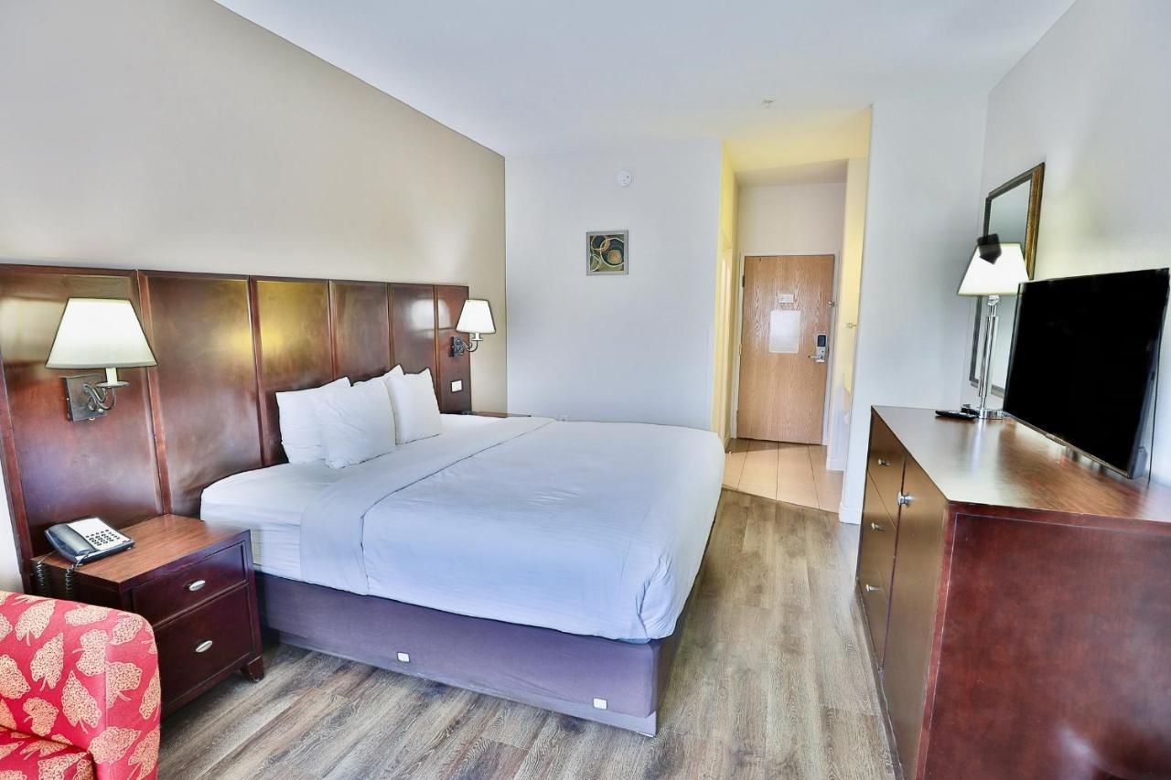 King Room - Non-Smoking at Baymont by Wyndham Tucson Airport