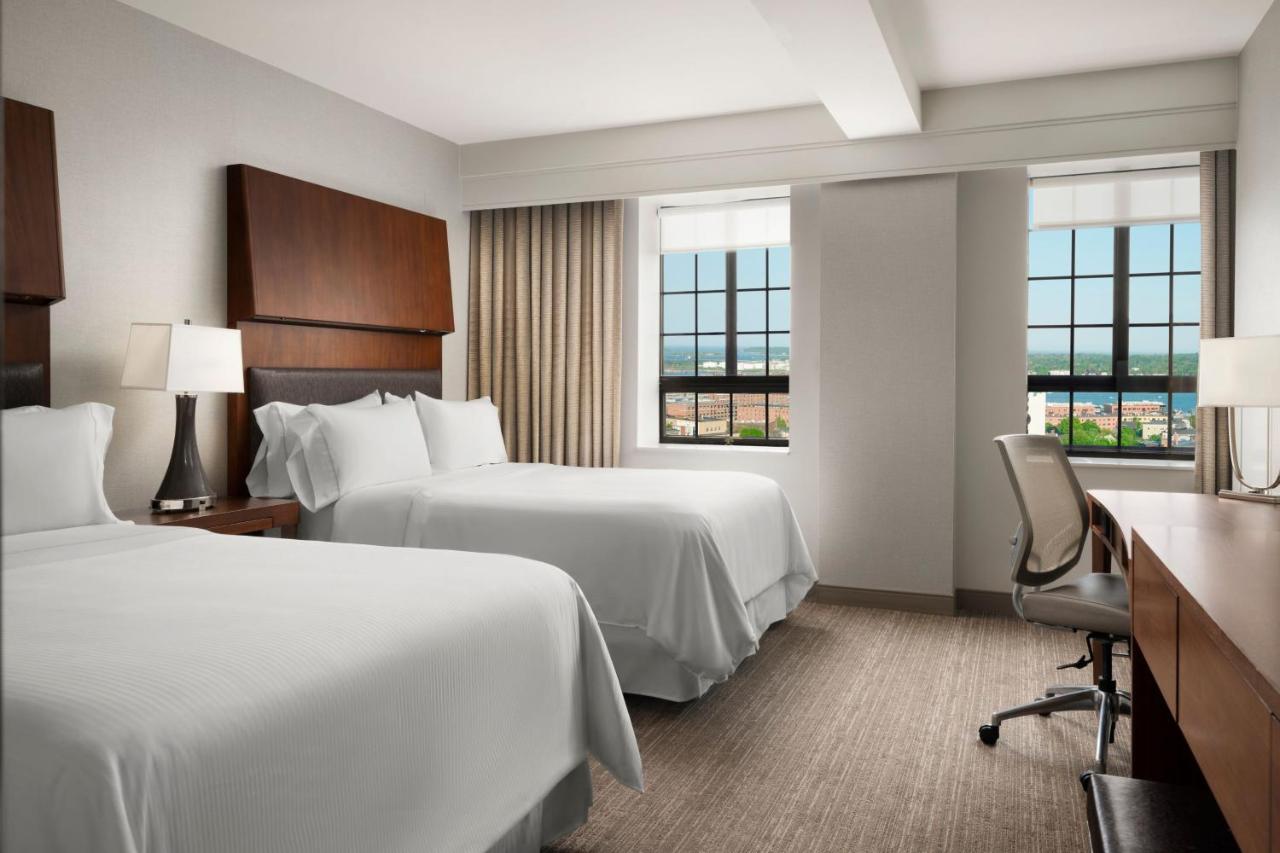 Premium Higher Floor, Guest room, 2 Double, Water view at The Westin Portland Harborview