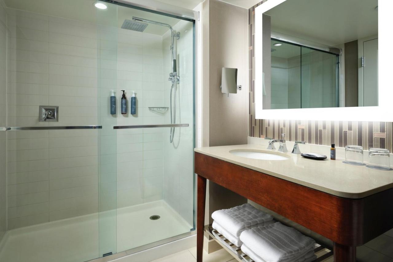 Traditional, Guest room, 2 Double at The Westin Portland Harborview