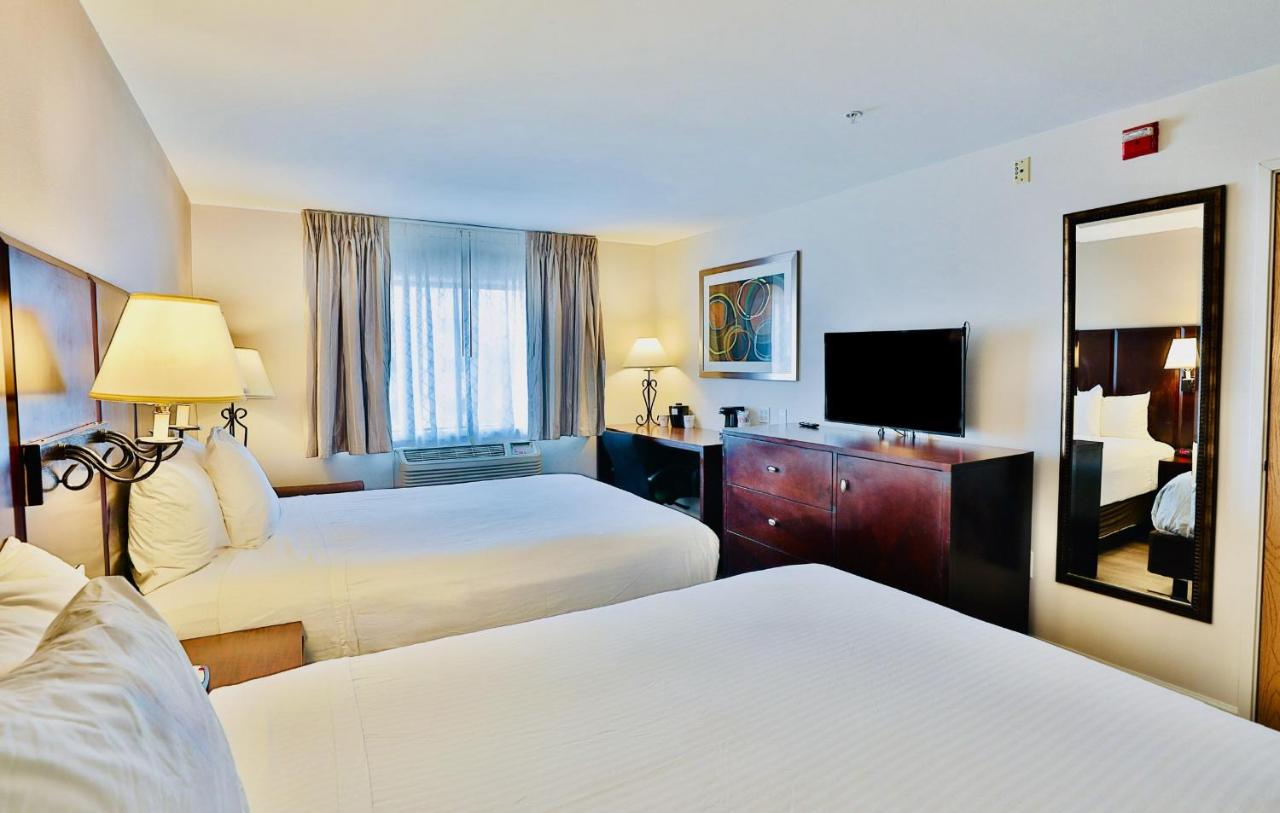 Queen Room - Disability Access at Baymont by Wyndham Tucson Airport