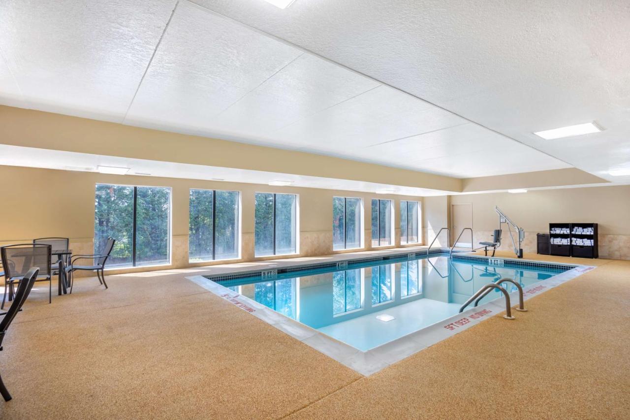 | Comfort Suites Grantville - Hershey North