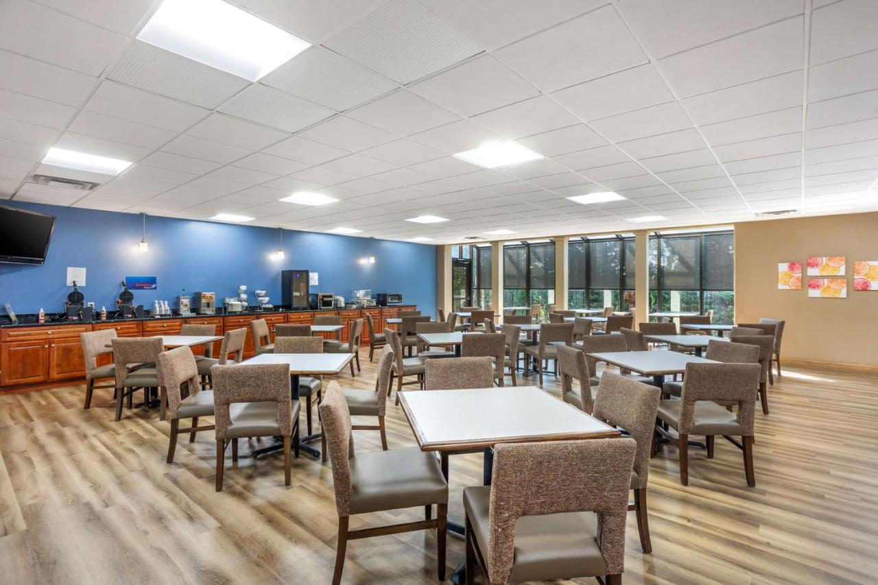 | Comfort Suites Grantville - Hershey North